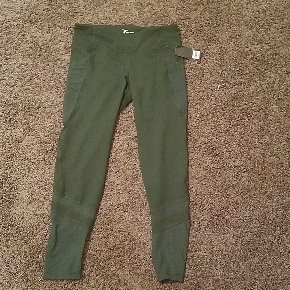 Olive green 7/8 leggings nwt